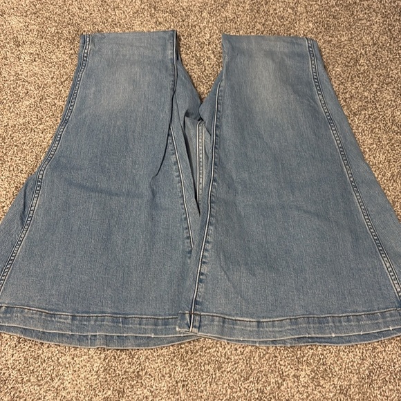 Wrangler High Rise Super Flare Jeans - Picture 5 of 6